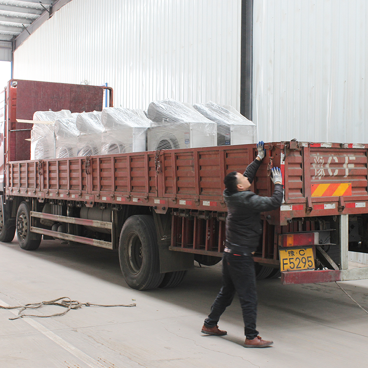 鄭州鄭通風(fēng)機(jī)100臺(tái)不銹鋼離心風(fēng)機(jī)出貨！